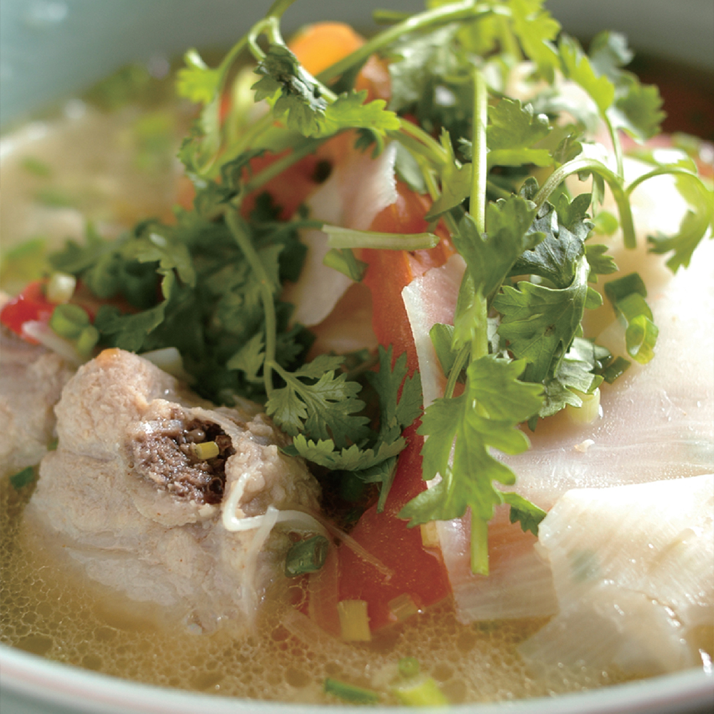 タケノコと豚肉（鶏肉）のスープ